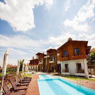 Irenes Resort Káto Loutrákion Exterior foto